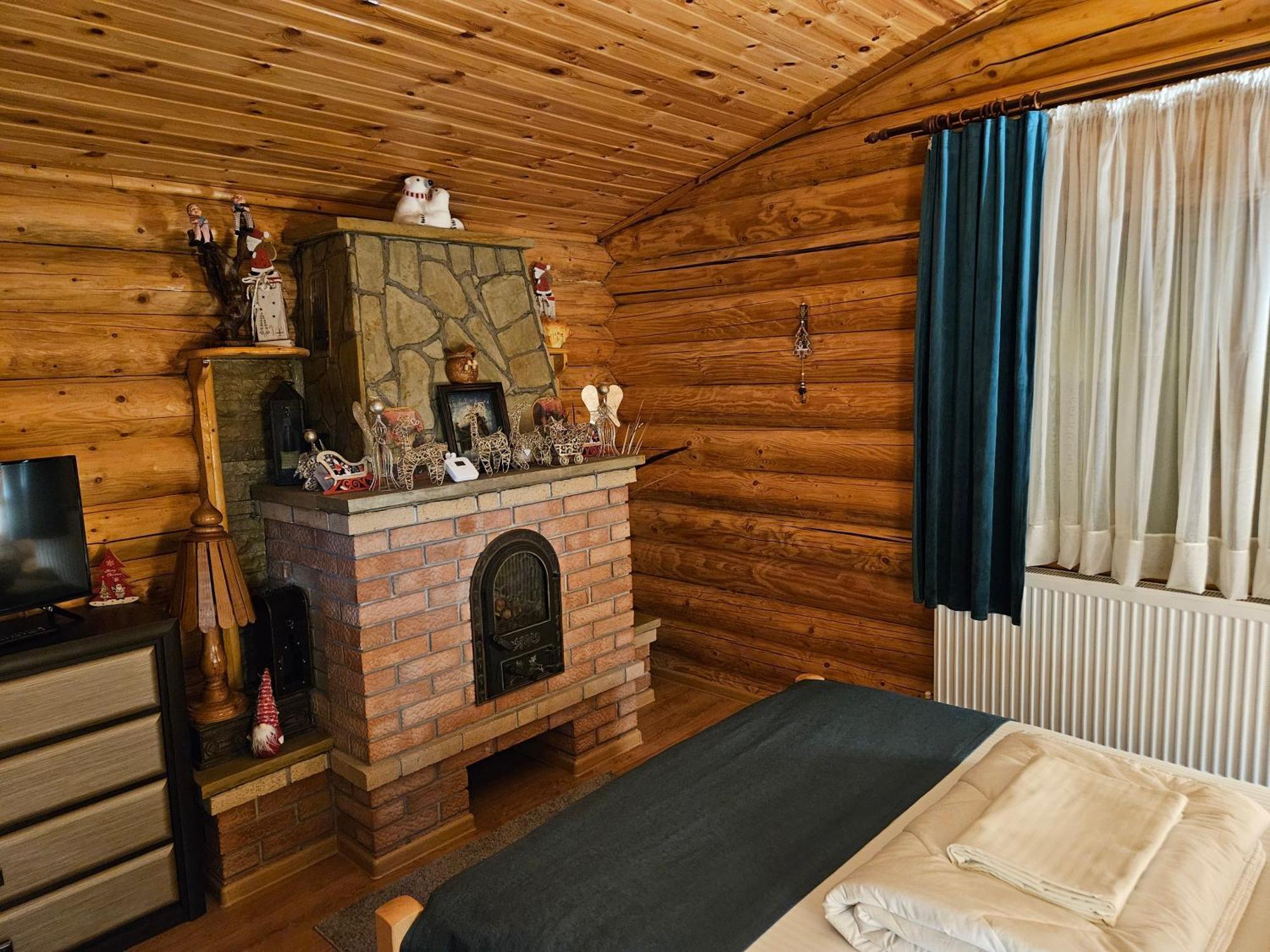Cabana Alesia, Relaxare La Poalele Raraului Câmpulung Moldovenesc Extérieur photo