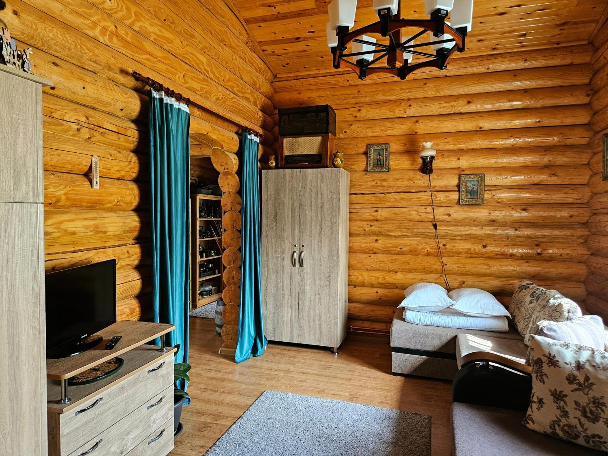 Cabana Alesia, Relaxare La Poalele Raraului Câmpulung Moldovenesc Extérieur photo